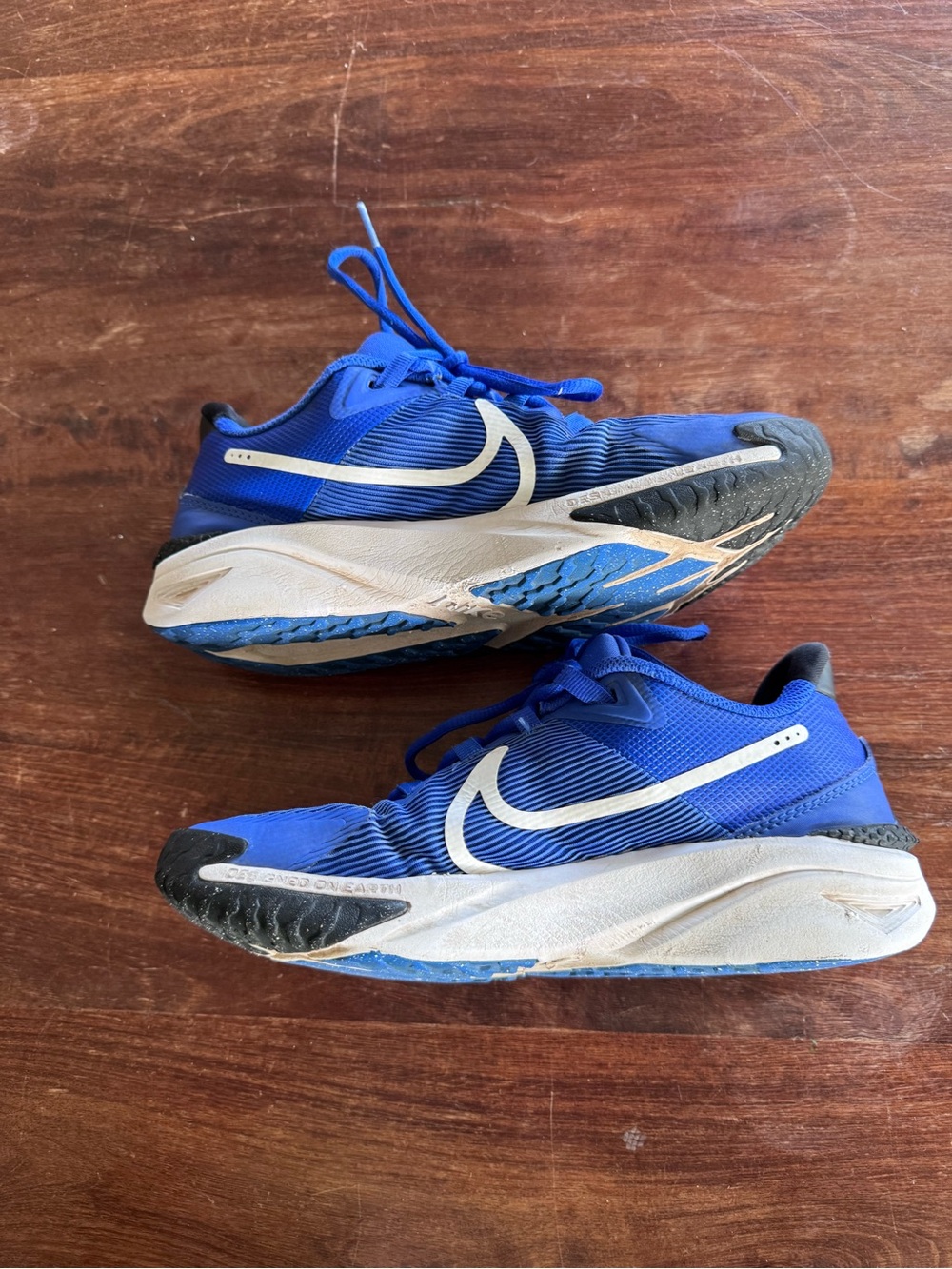 Nike Royal Blue Running Shoes with White Swoosh Kids 6.5
